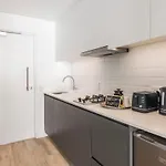 Family Apt In The Vibrant Diverse Neighborhood