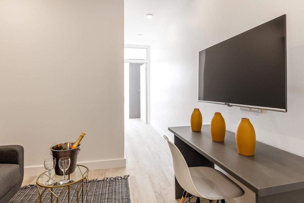 Apartment Family In The Vibrant Diverse Neighborhood